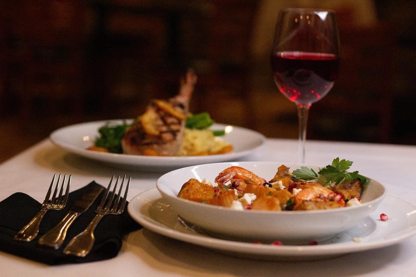 Where to Eat in White Plains Right Now: Neighborhood Bites, Happy Hours, and Late-Night Staples